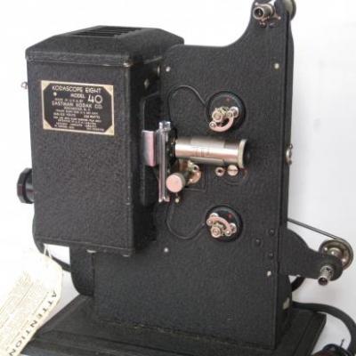 Projecteur Kodak* Kodascope Eight 40 filme 8mm * 1932 Rochester * U.S.A.