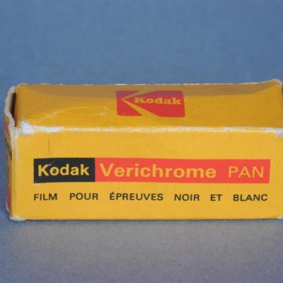* Film 120 pour épreuves noir et blanc Verichrome Kodak*