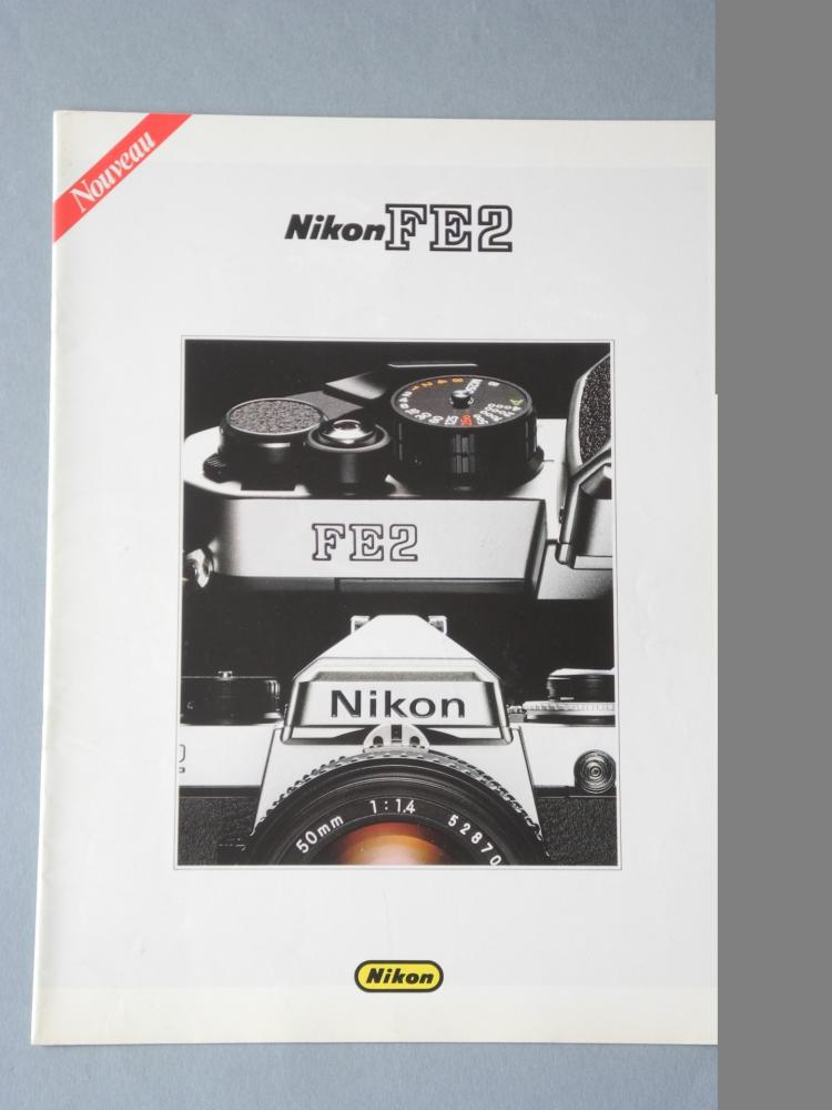 *Brochure Nikon FE2 * 19 Pages *