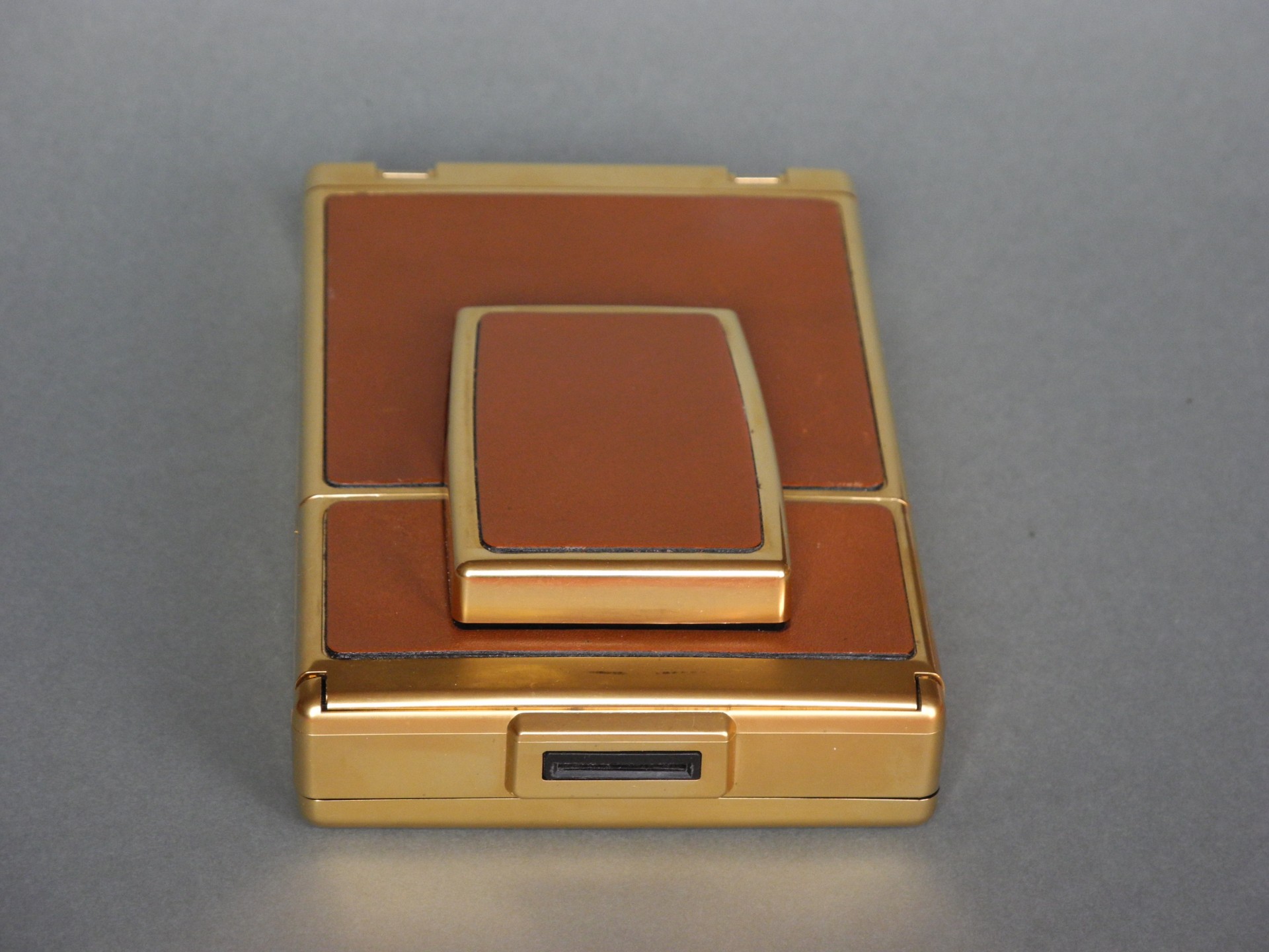 *Polaroid SX-70 Alpha 1 Gold Edition  U.S.A*