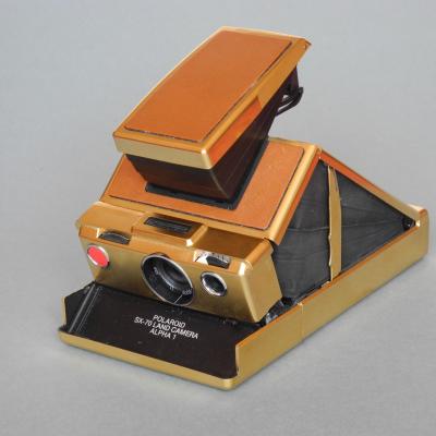 *Polaroid SX-70 Alpha 1 Gold Edition U.S.A*