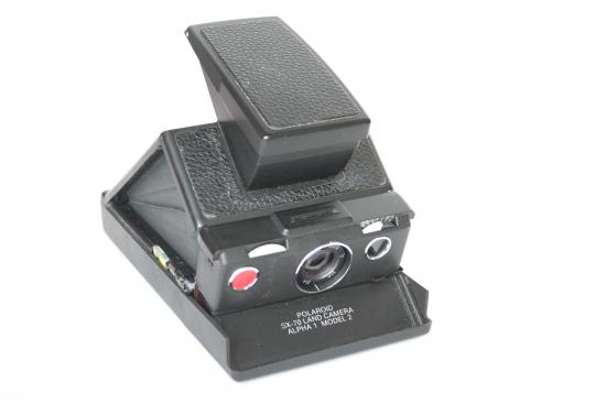 Polaroid* SX-70 Alpha I model 2. U.S.A
