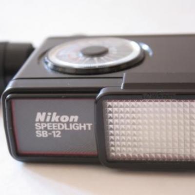 Flash Nikon SB 12*