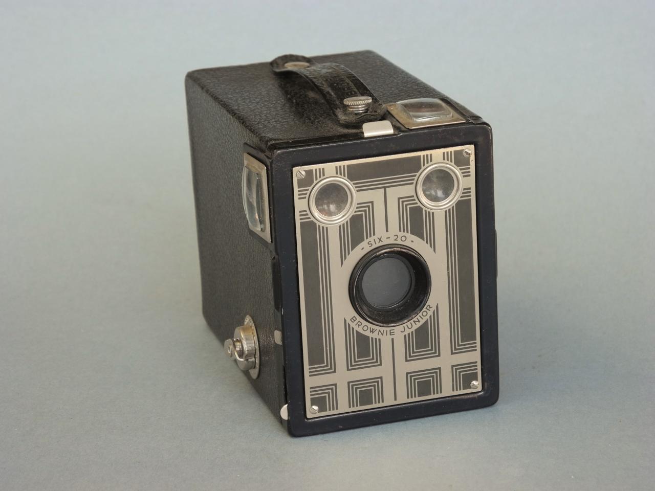 *Kodak Brownie Junior SIX-20 1933/1942*
