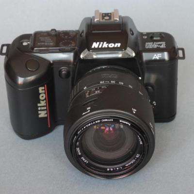 *Nikon F401 Quartz date  *