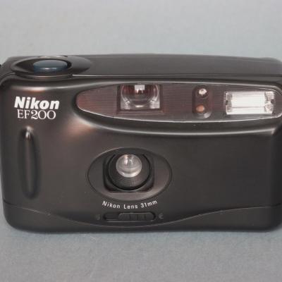 *Nikon EF200*