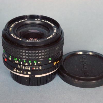 *Objectif Minolta 1:3,5/28mm *