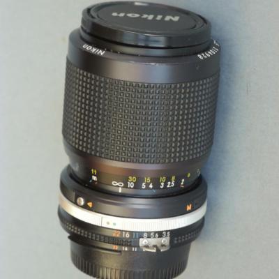 *Objectif Nikon  1:3,5/105 mm Nikkor AI-S*