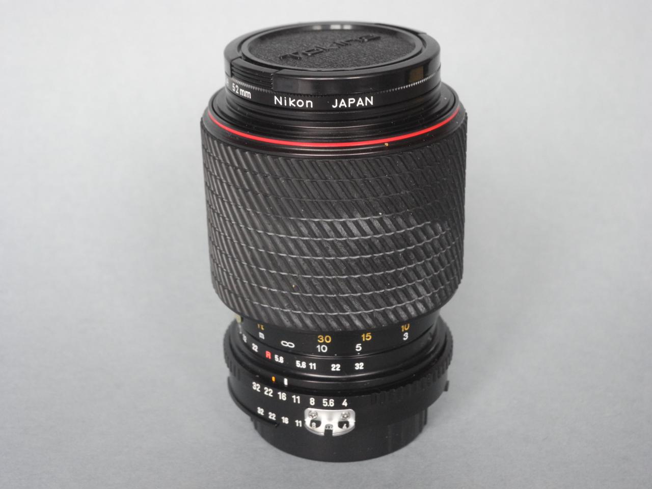 *objectif Tokina zoom SD 1:4-5,6/70-200mm monture Nikon*