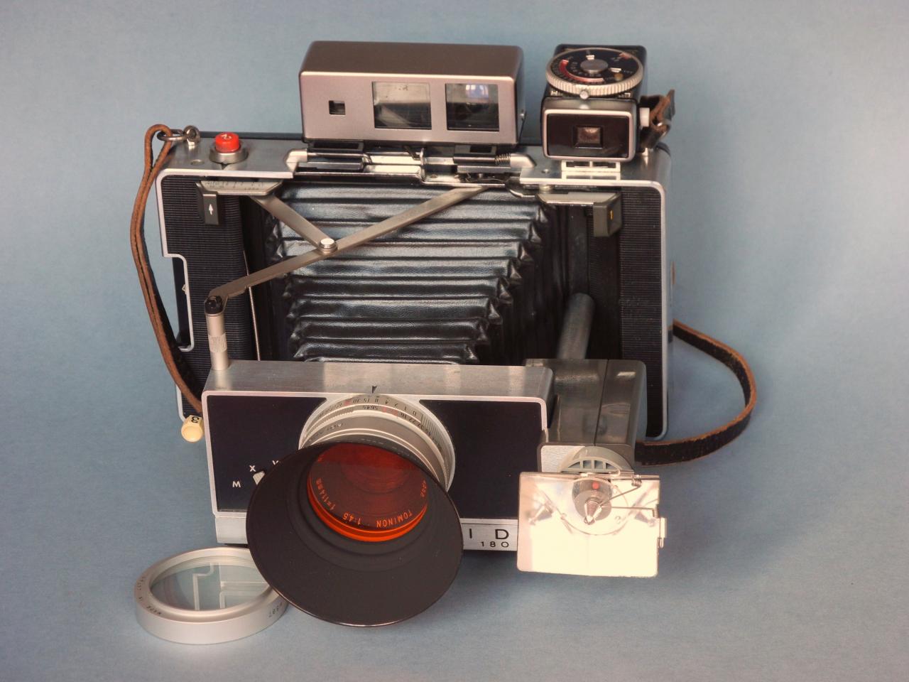 *Polaroid 180 .1965 Japon*