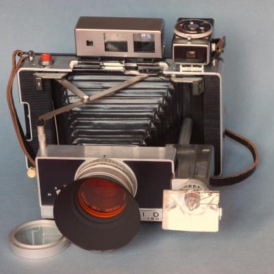 *Polaroid 180 .1965 Japon*
