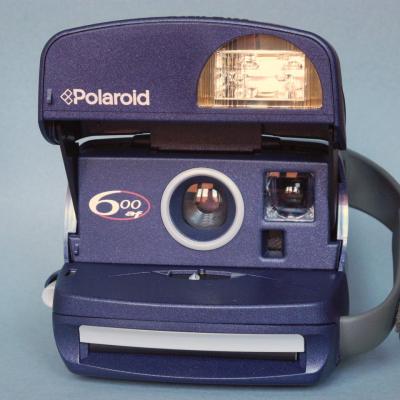 *Polaroid 600AF*